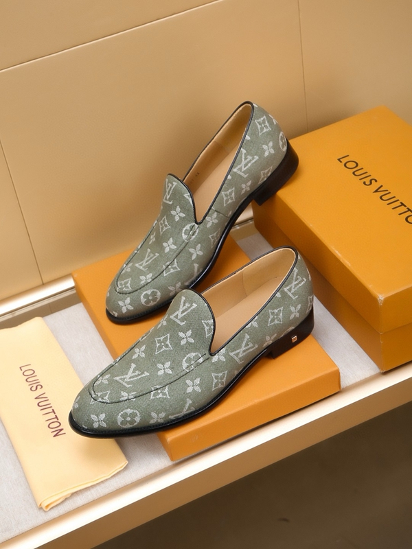 ルイヴィトン靴背面デザイン